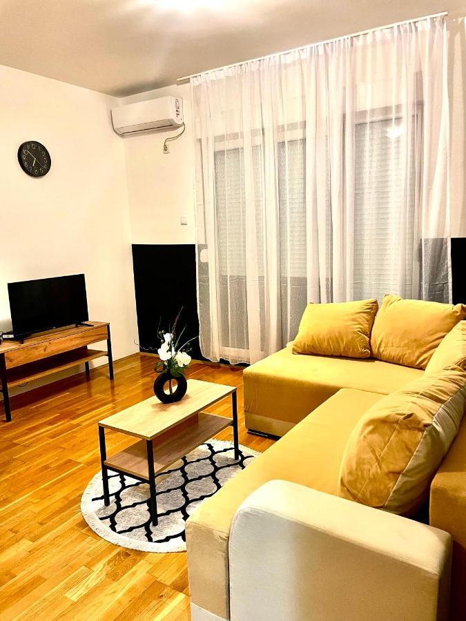 Naki Apartmani Podgorica Ngoại thất bức ảnh