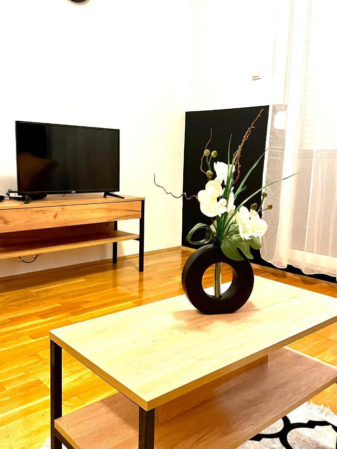 Naki Apartmani Podgorica Ngoại thất bức ảnh